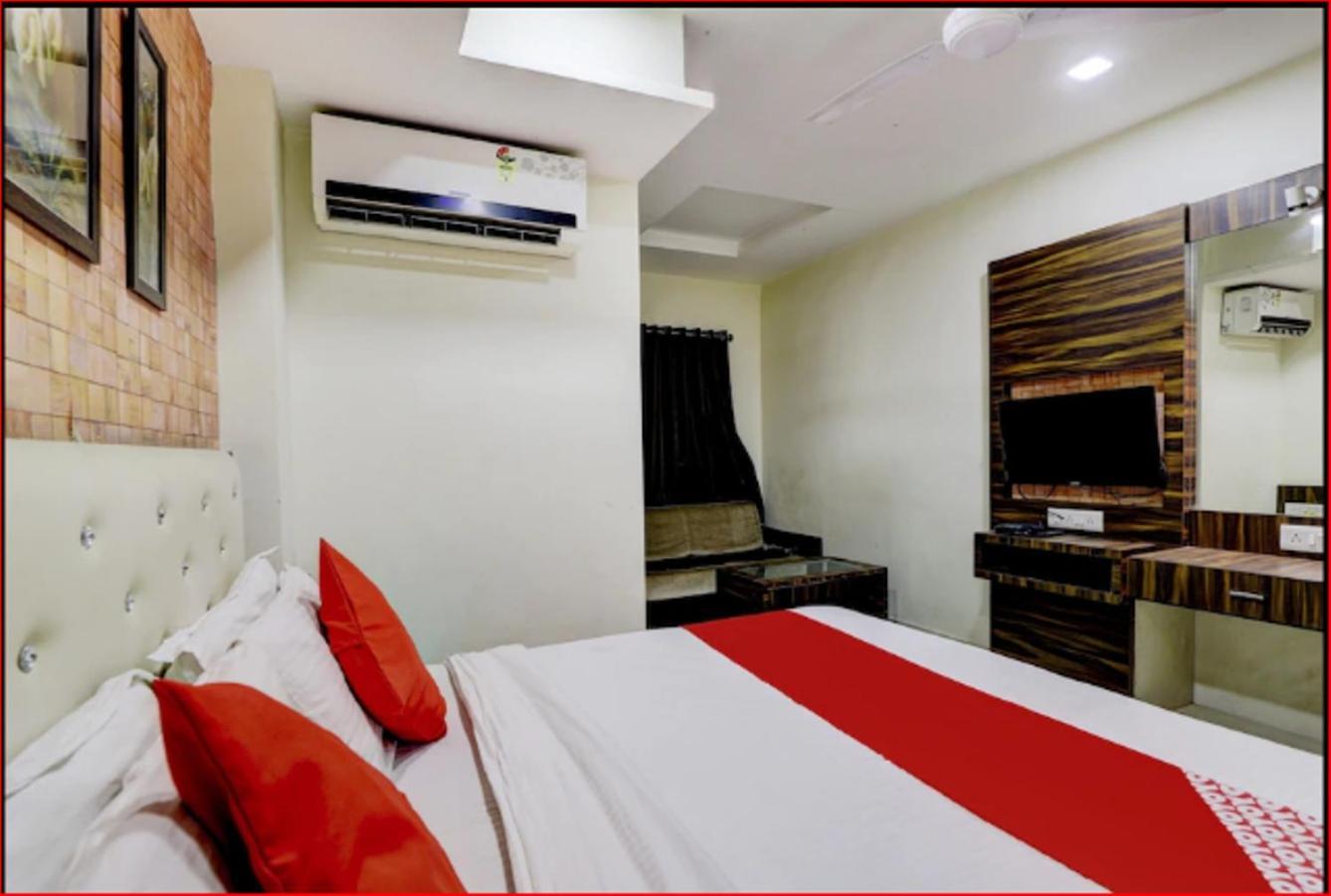 Hotel Gitanjali Inn アーメダバード エクステリア 写真